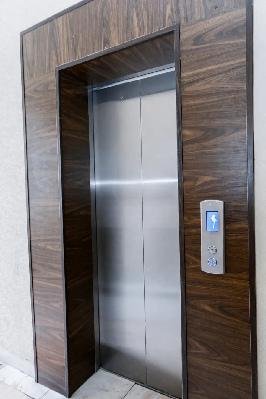 Посуточно 2-комнатная квартира − 55 м²
