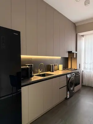 2-комнатная квартира − 70 м², 4/10 этаж