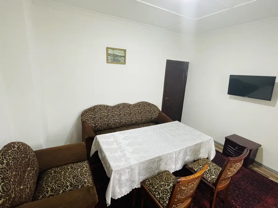 Сдается Более 5-комнатная квартира − 130 м²