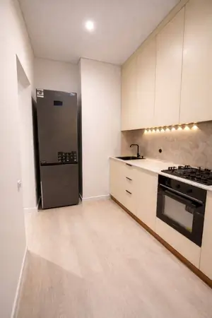 1 xonali kvartira sotiladi − 30 m²