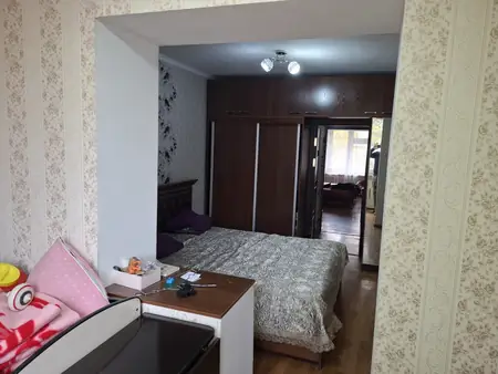 3-комнатная квартира − 70 м², 2/4 этаж