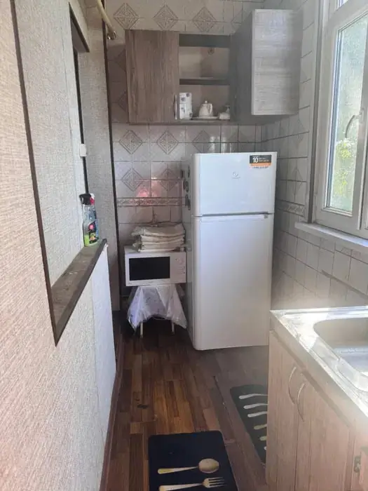 Сдается 3-комнатная квартира − 50 м²