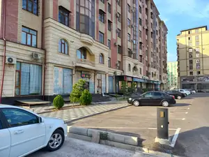 Продается офис − 1000 м²