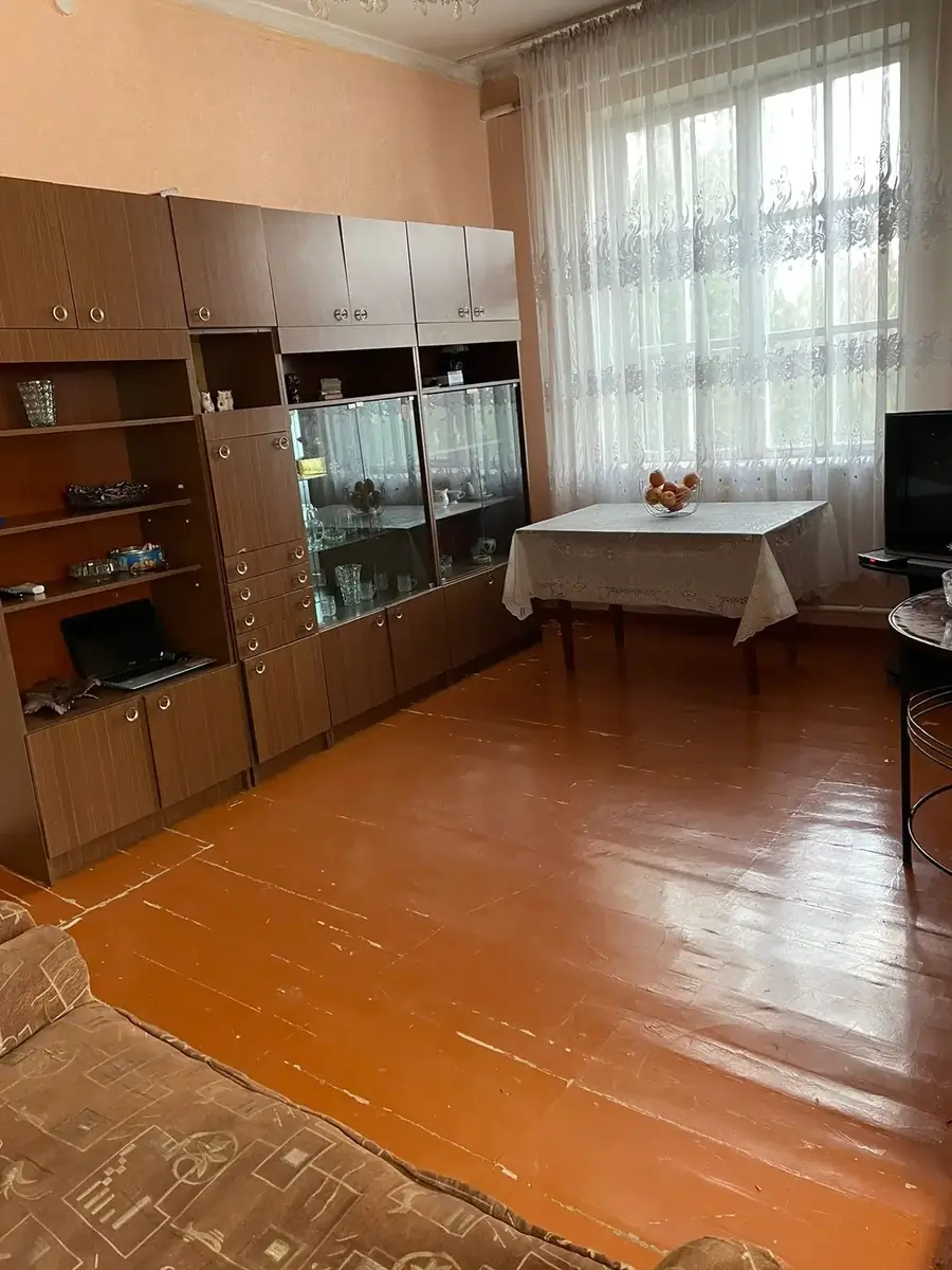 Продается 2-комнатная квартира − 60.5 м²