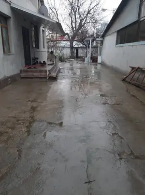 1 qavatli uy − 876 m², 8.7 sot. 
