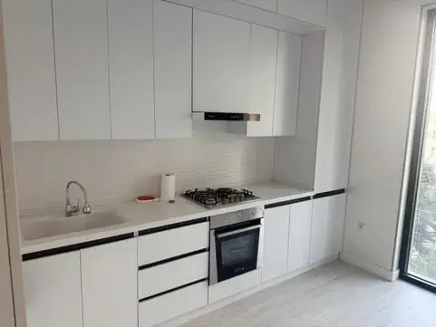 Сдается 2-комнатная квартира − 72 м²
