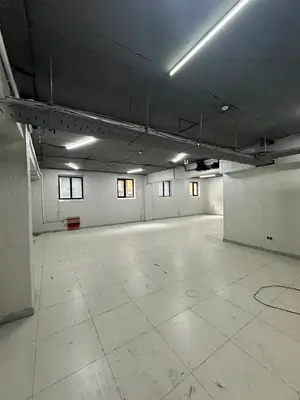 Ijaraga ofis − 1300 m²