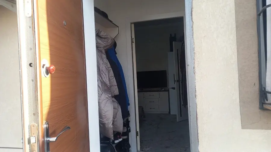 1 xonali kvartira sotiladi − 24 m²