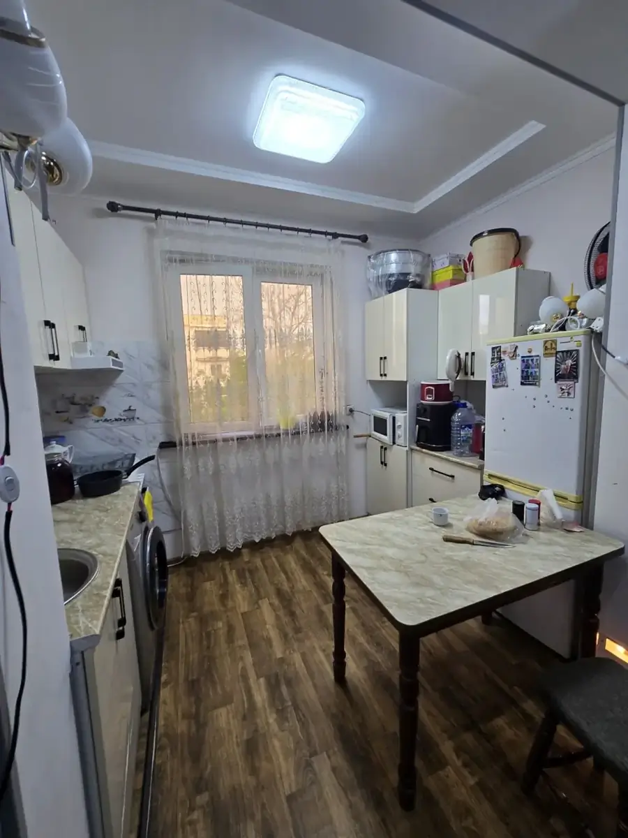 Продается 1-комнатная квартира − 44 м²