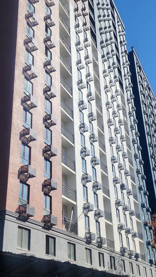 Продается 1-комнатная квартира − 27 м²