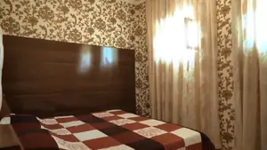 2 qavatli uy − 300 m², 6 sot. 
