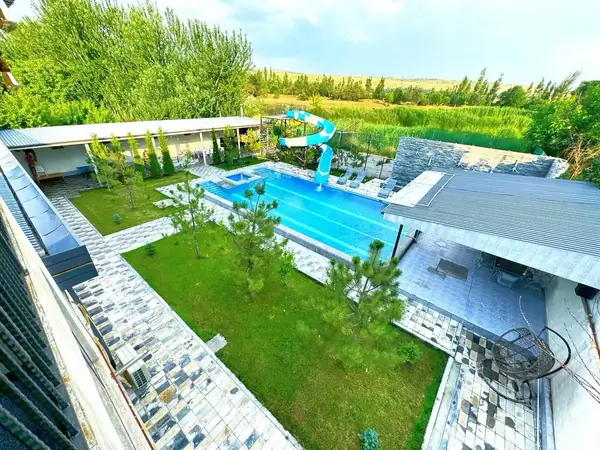 2 qavatli uy − 150 m², 15 sot. 