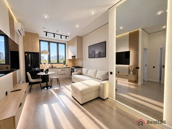 2 xonali kvartira sotiladi − 44 m²
