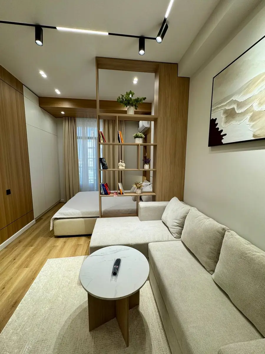 1 xonali kvartira sotiladi − 26.4 m²