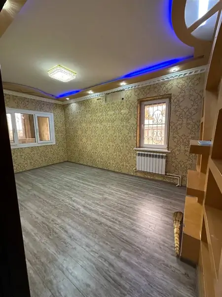 2-комнатная квартира − 60 м², 4/4 этаж