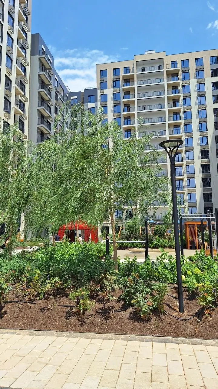 Продается 1-комнатная квартира − 35.3 м²