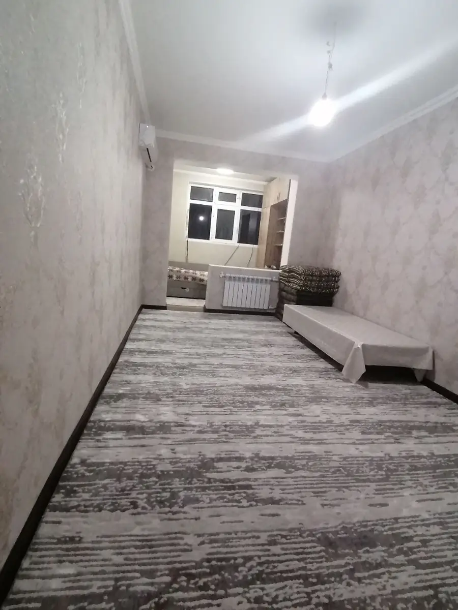 Продается 3-комнатная квартира − 60 м²