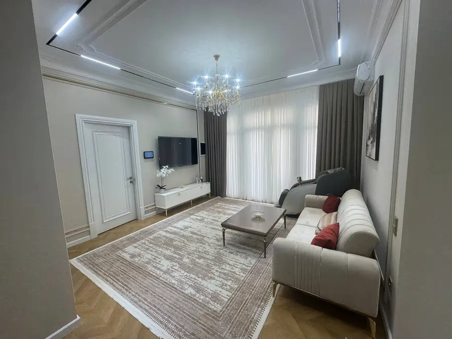 2 qavatli uy sotiladi − 380 m²