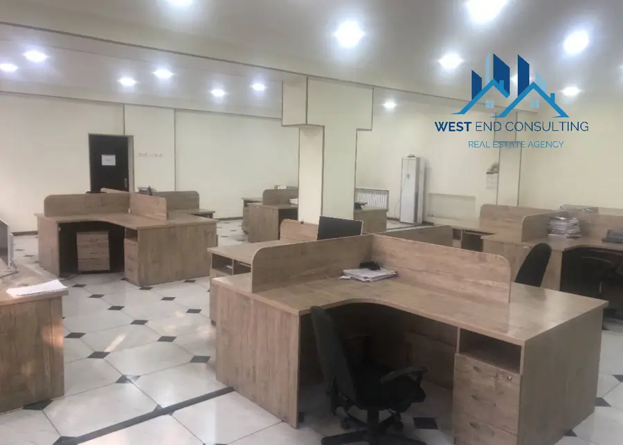 Ijaraga ofis − 300 m²