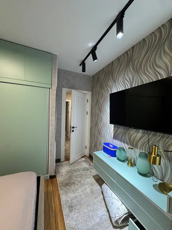 3 xonali kvartira sotiladi − 75 m²