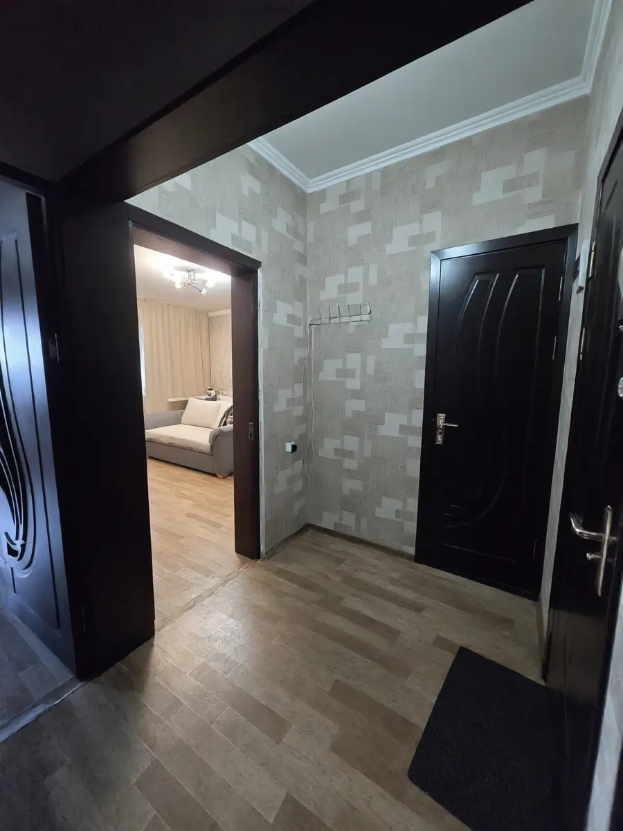 Продается 3-комнатная квартира − 87 м²