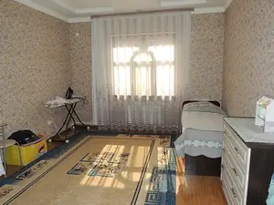 Продается 2-этажный дом − 300 м²