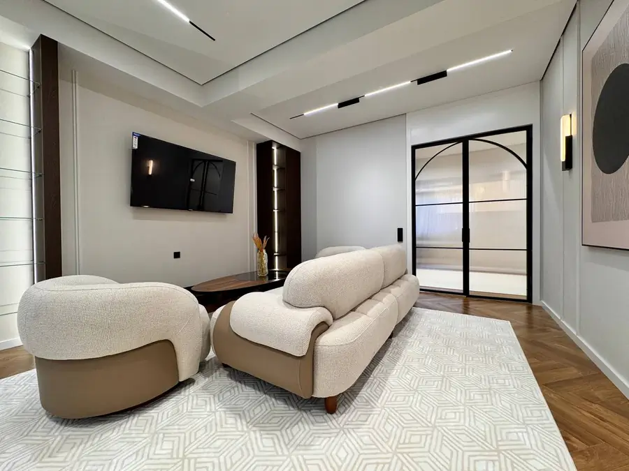 Посуточно 4-комнатная квартира − 130 м²