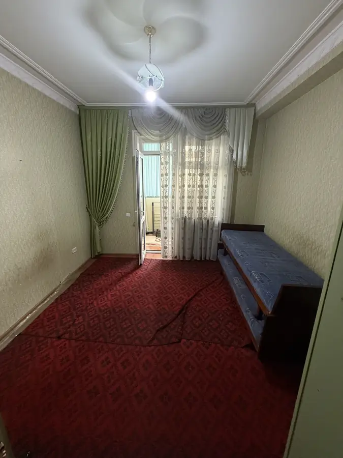 3 xonali kvartira sotiladi − 82.2 m²