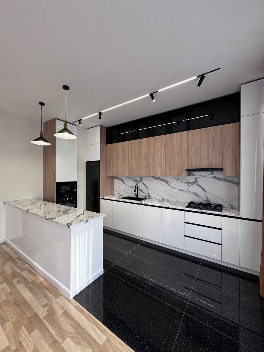 Продается 3-комнатная квартира − 89 м²