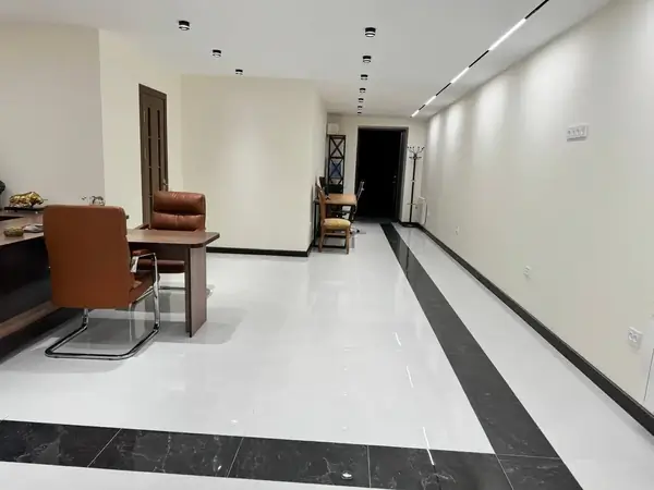 Офис − 65 м², 1/4 этаж