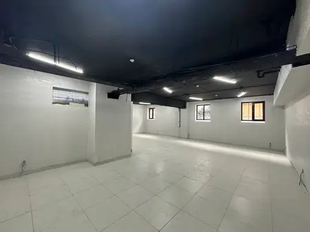 Ofis − 1300 m², 0/8 qavat