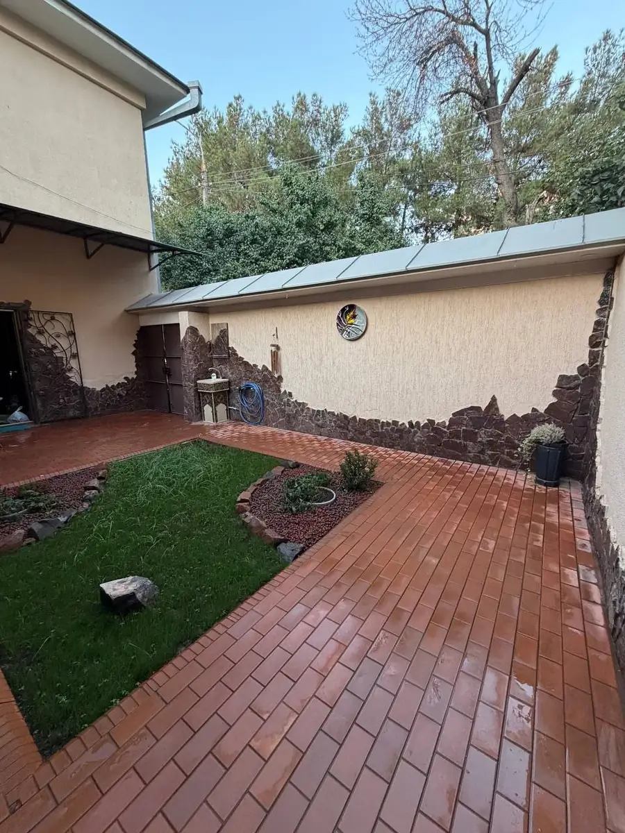 Ijaraga 2 qavatli taunxaus − 96 m²