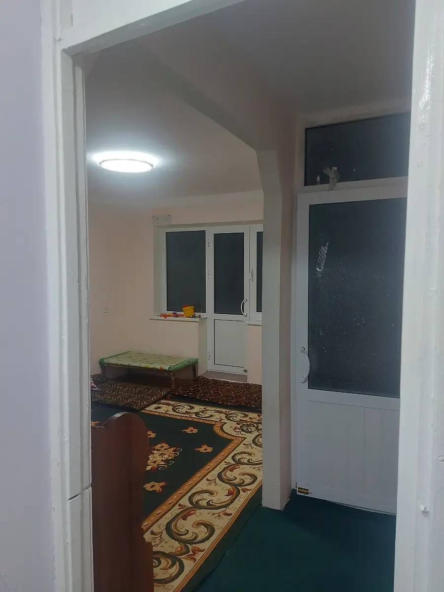 Продается 2-комнатная квартира − 60 м²