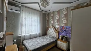 3 xonali kvartira sotiladi − 98 m²