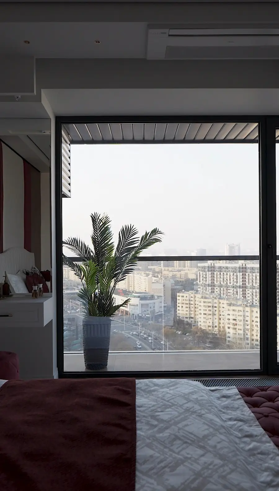 Продается 3-комнатная квартира − 126 м²