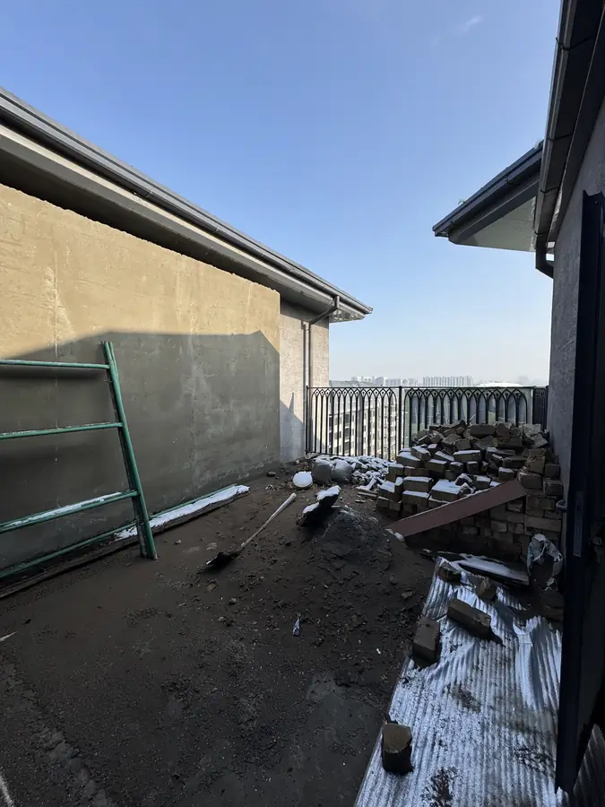 Продается Более 5-комнатная квартира − 157 м²