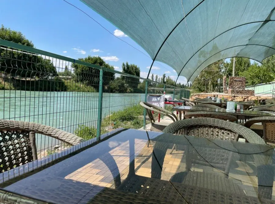 2 qavatli uy sotiladi − 350 m²