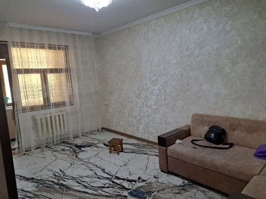 Сдается 3-комнатная квартира − 50 м²