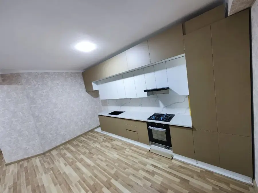 Продается 2-комнатная квартира − 50 м²