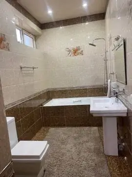 Ijaraga 2 qavatli uy − 1200 m²