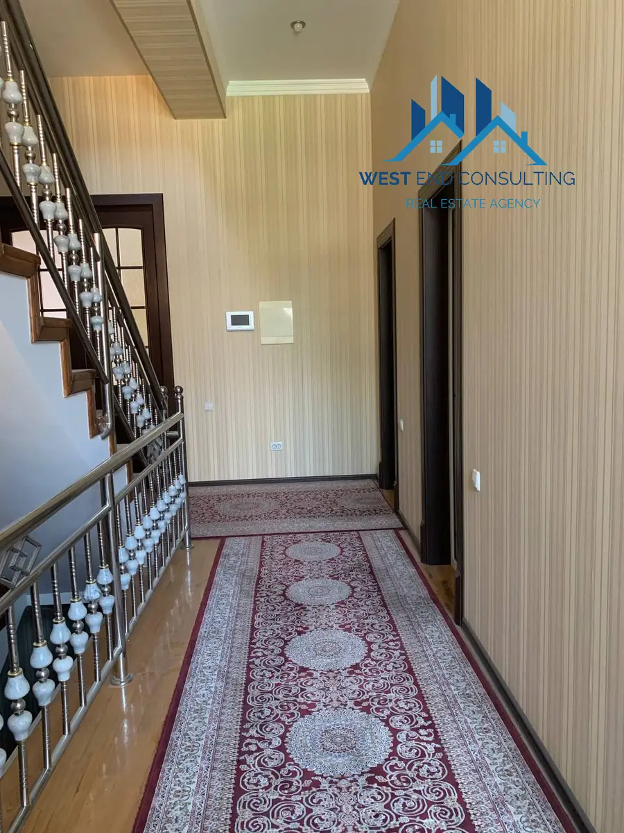 Ijaraga 3 qavatli uy − 350 m²