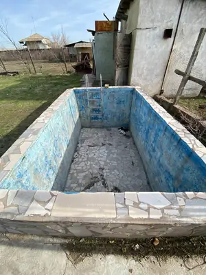 2 qavatli uy − 600 m², 25 sot.
