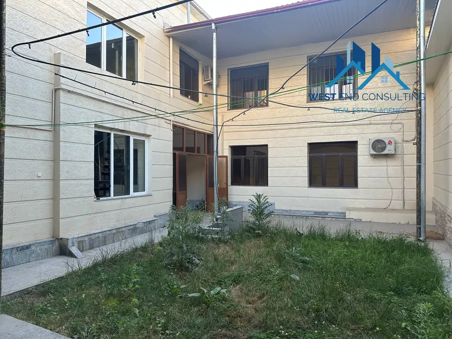 Ijaraga 2 qavatli uy − 250 m²
