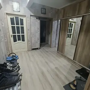 4 xonali kvartira sotiladi − 88.2 m²