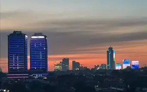 4 xonali kvartira sotiladi − 150 m²