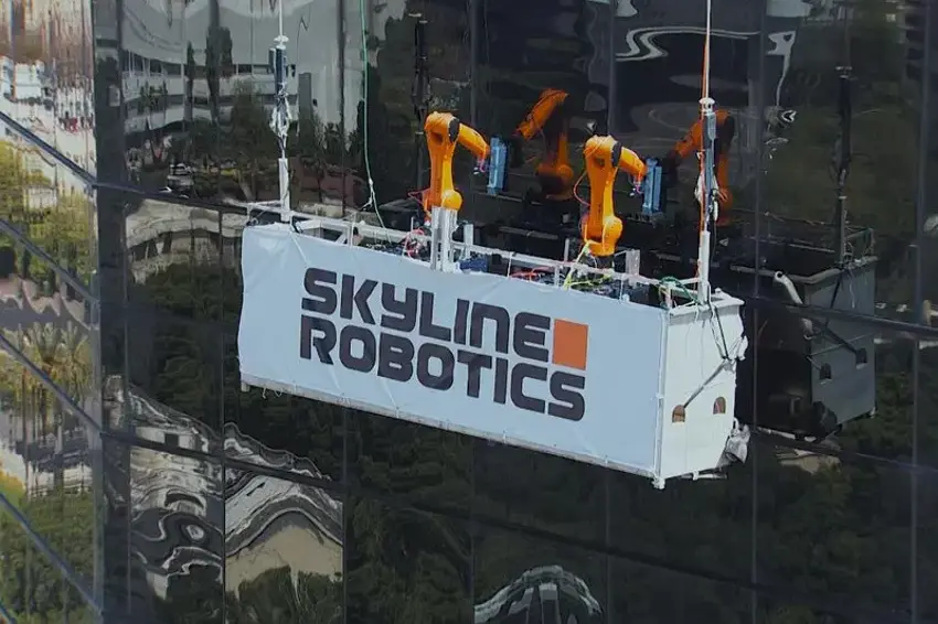 Nyu-Yorkda osmono‘par binolar oynalarini robotlar yuva boshladi