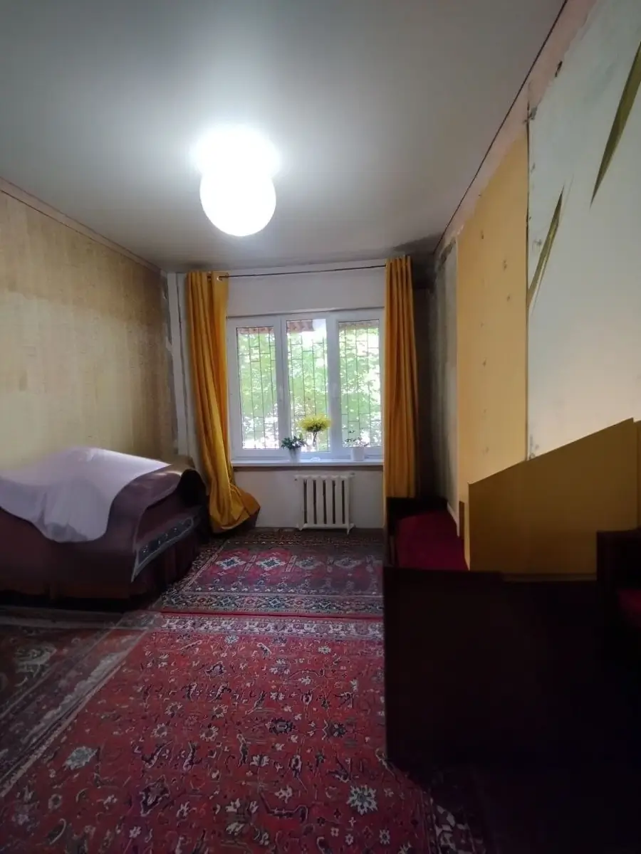 3 xonali kvartira sotiladi − 70 m²