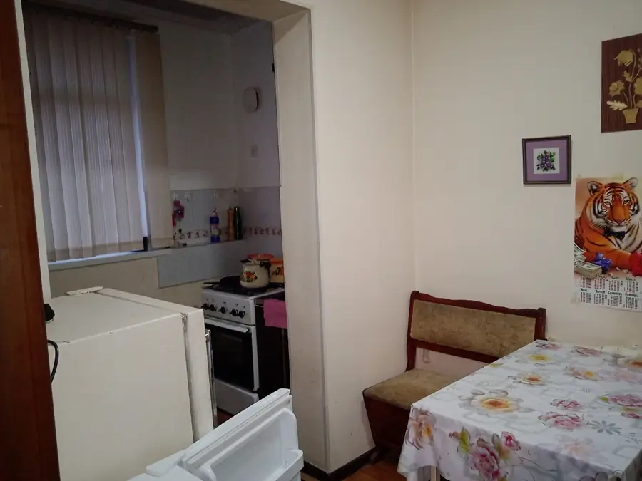 Продается 2-комнатная квартира − 50 м²