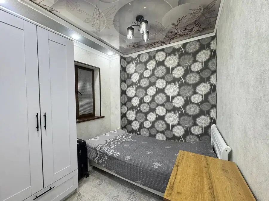 3 xonali kvartira sotiladi − 52 m²