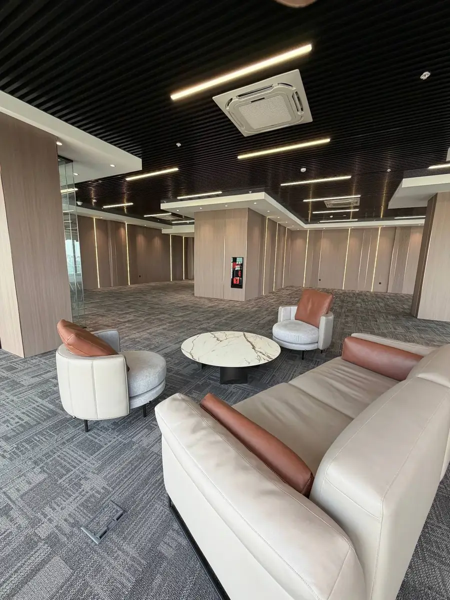 Ijaraga ofis − 290 m²